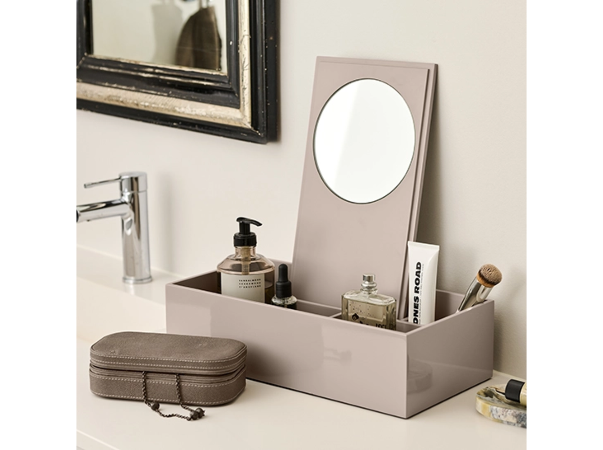 LUX Make Up Box