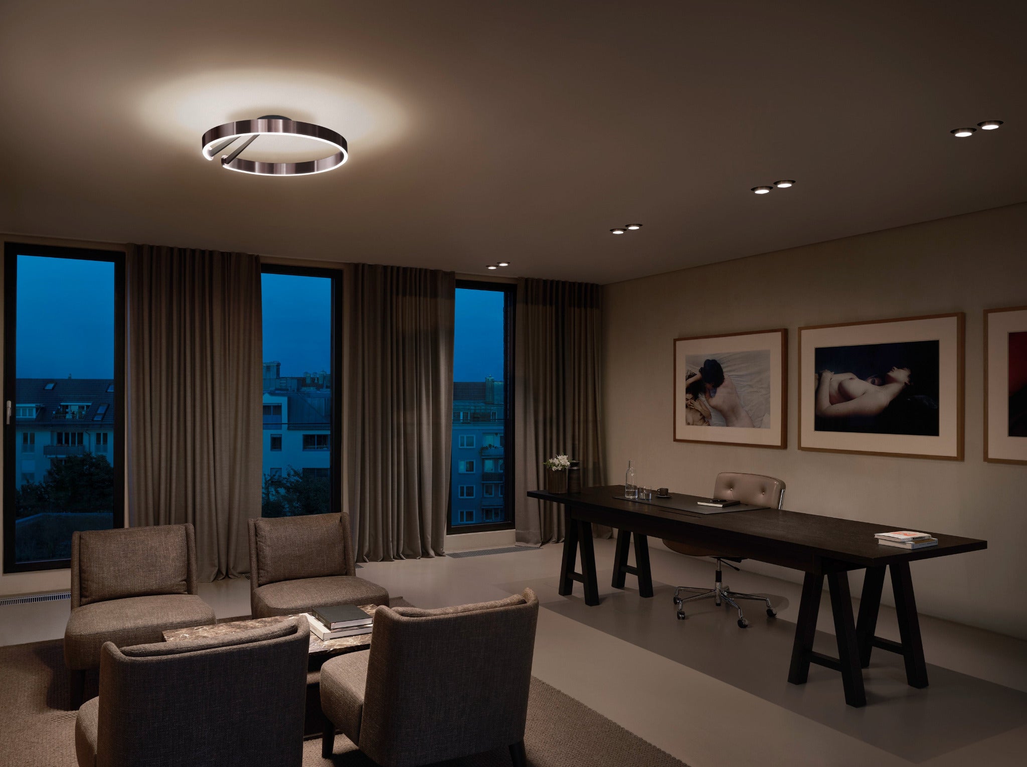 Büro mit Occhio Mito aura in phantom und Piu piano edge EInbaustrahlern