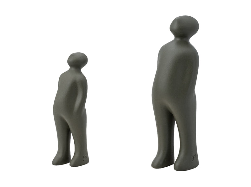 Skulptur The Visitor SMALL verde oliva