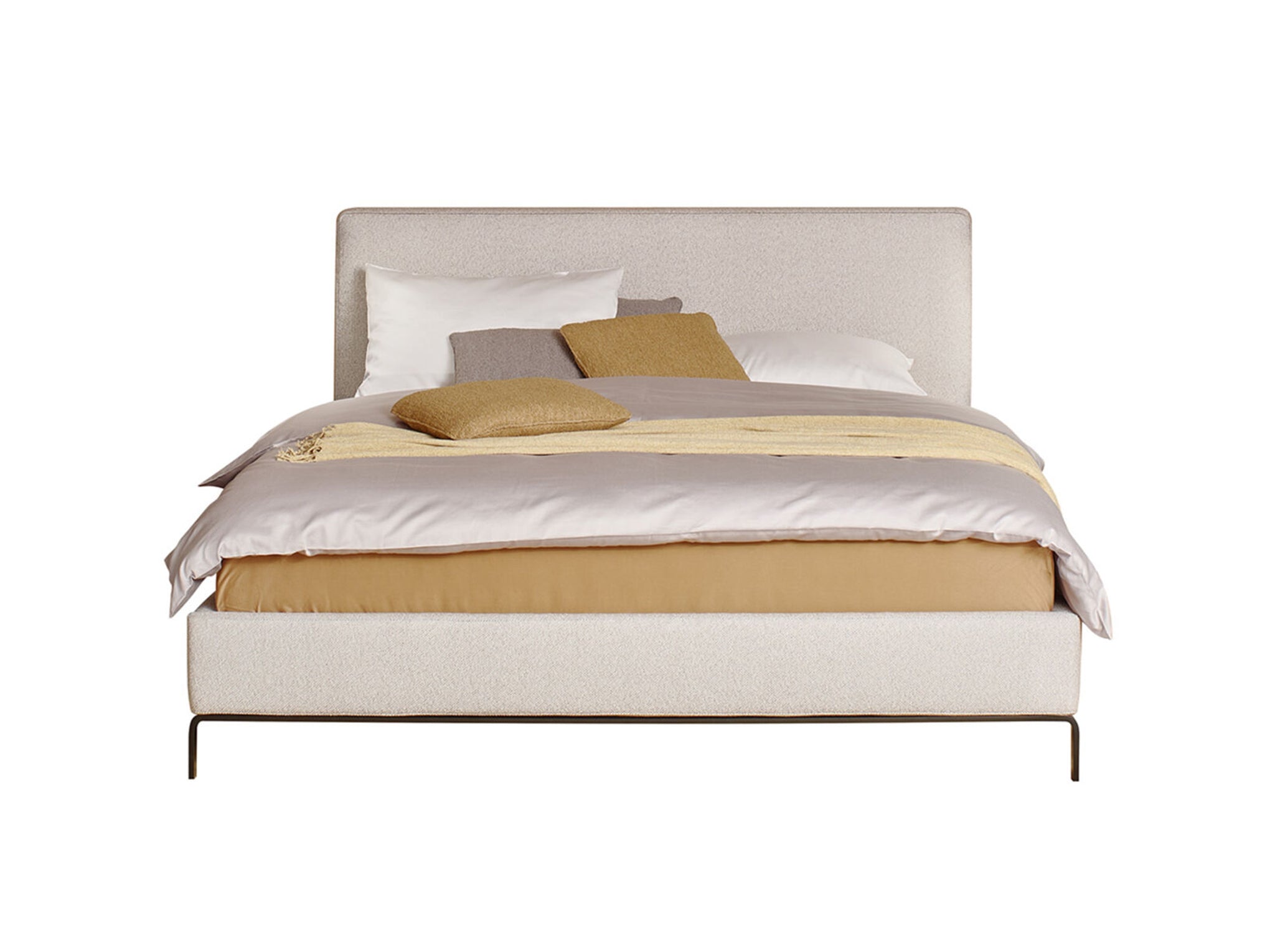 Bett Chiara von Christine Kröncke Interior Design - Rausch Lichtkonzep…